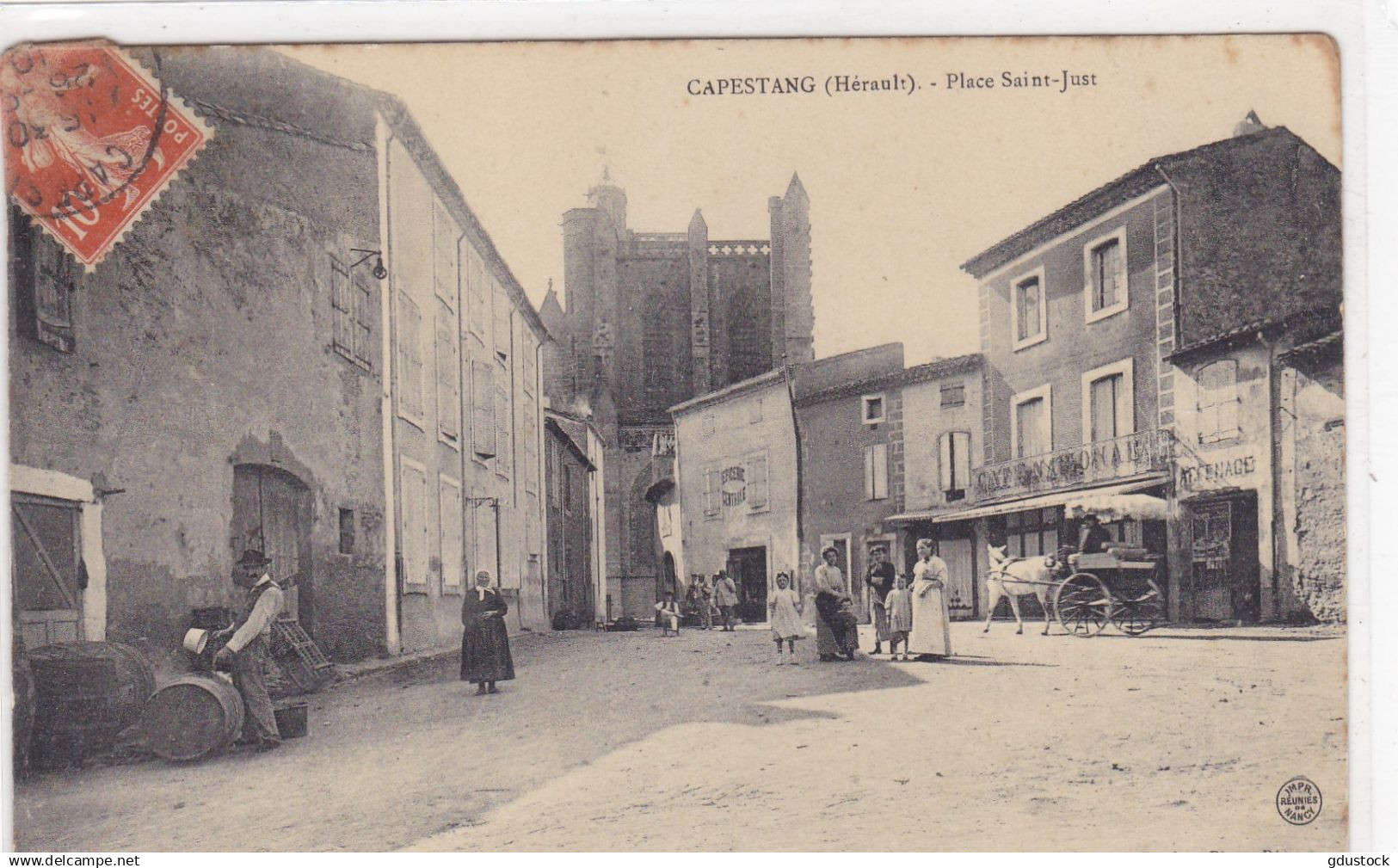 Hérault - Capestang - place Saint-Just