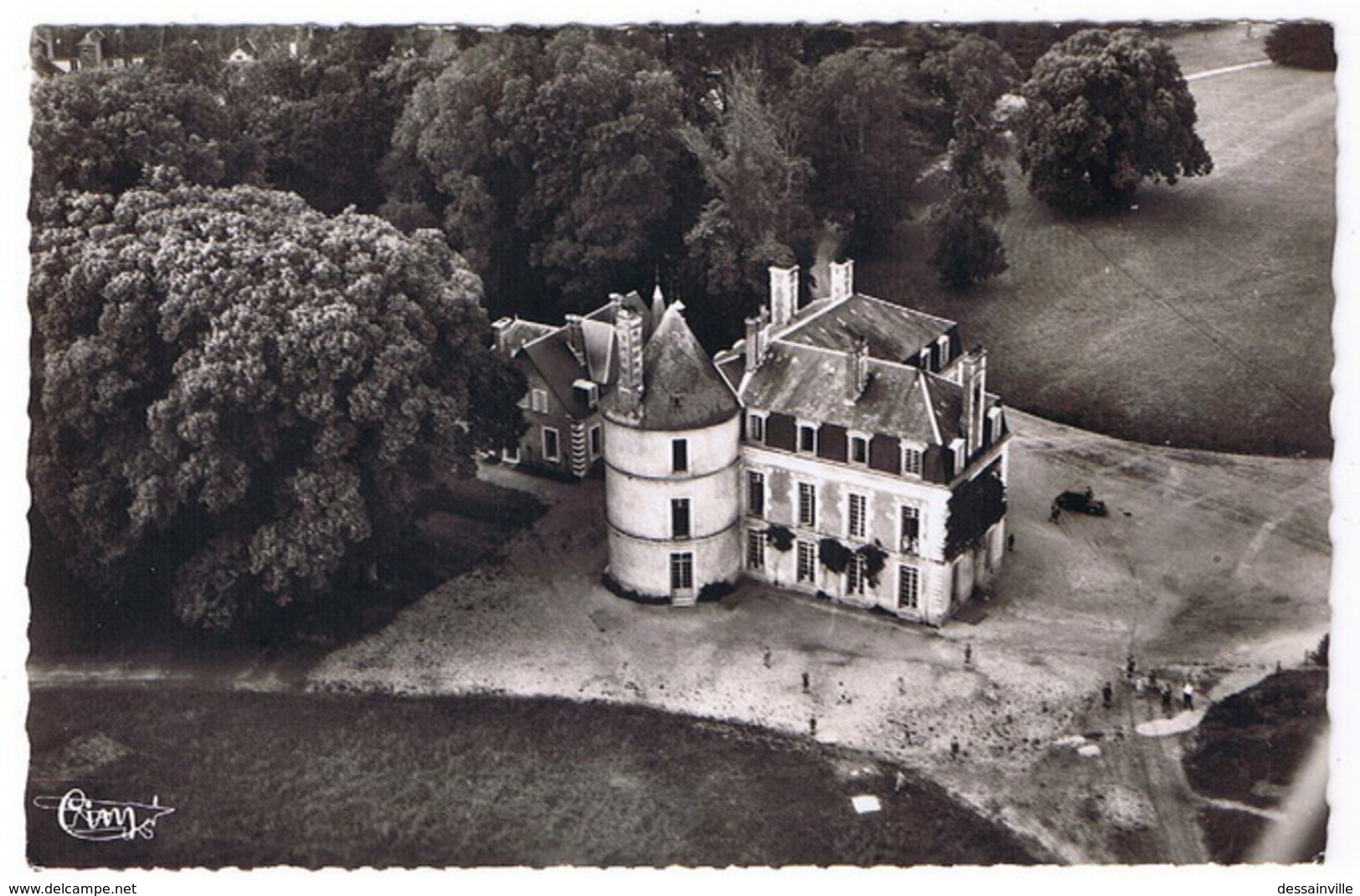HERBAULT  Vue aérienne  Le château