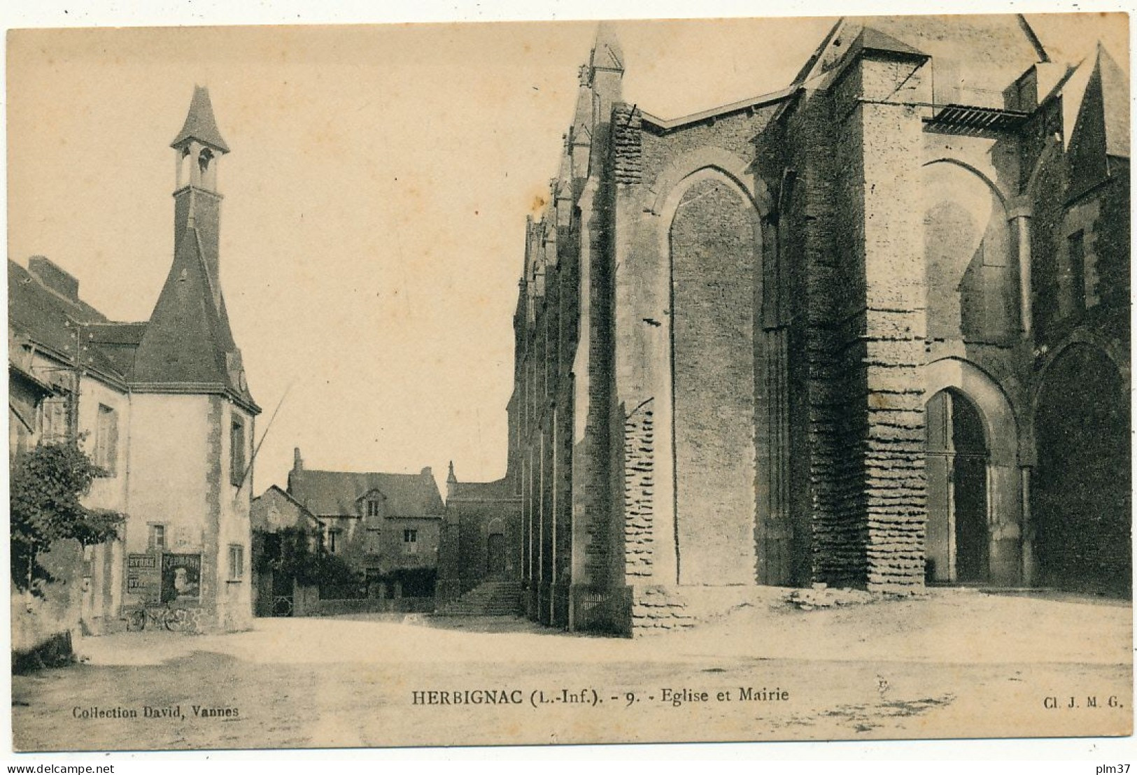 HERBIGNAC - Eglise et Mairie