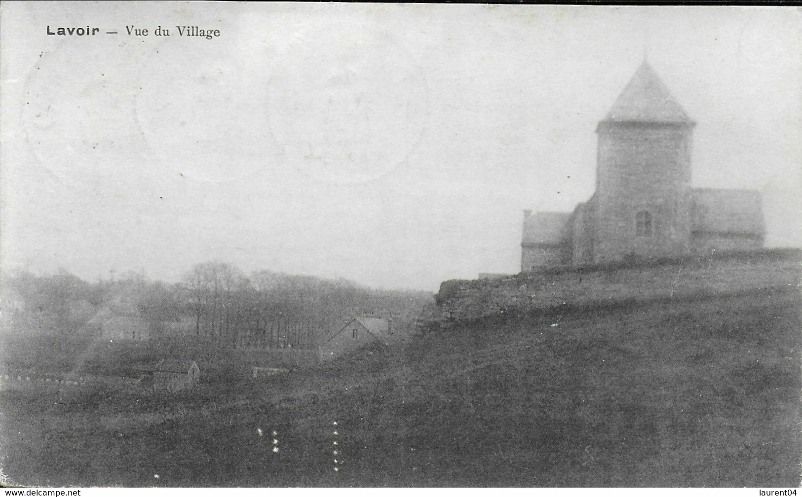 HERON. LAVOIR. VUE DU VILLAGE.