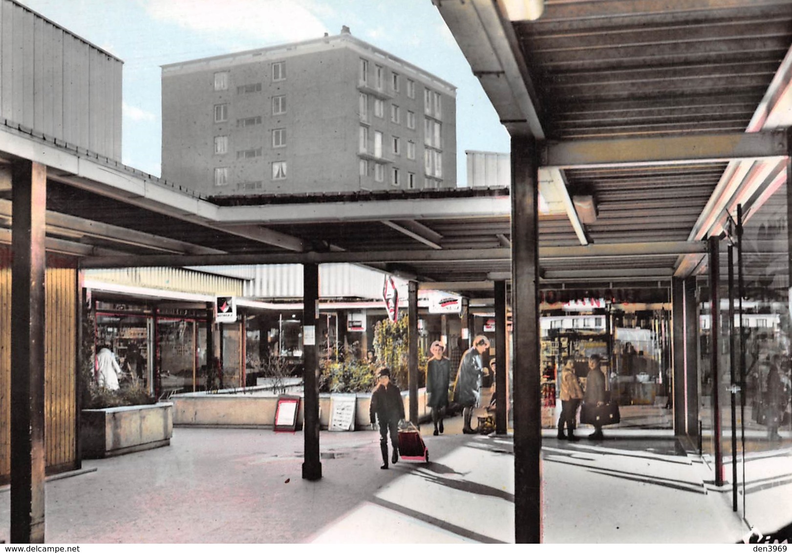 Herouville-Saint-Clair - Centre Commercial - Les Belles Portes