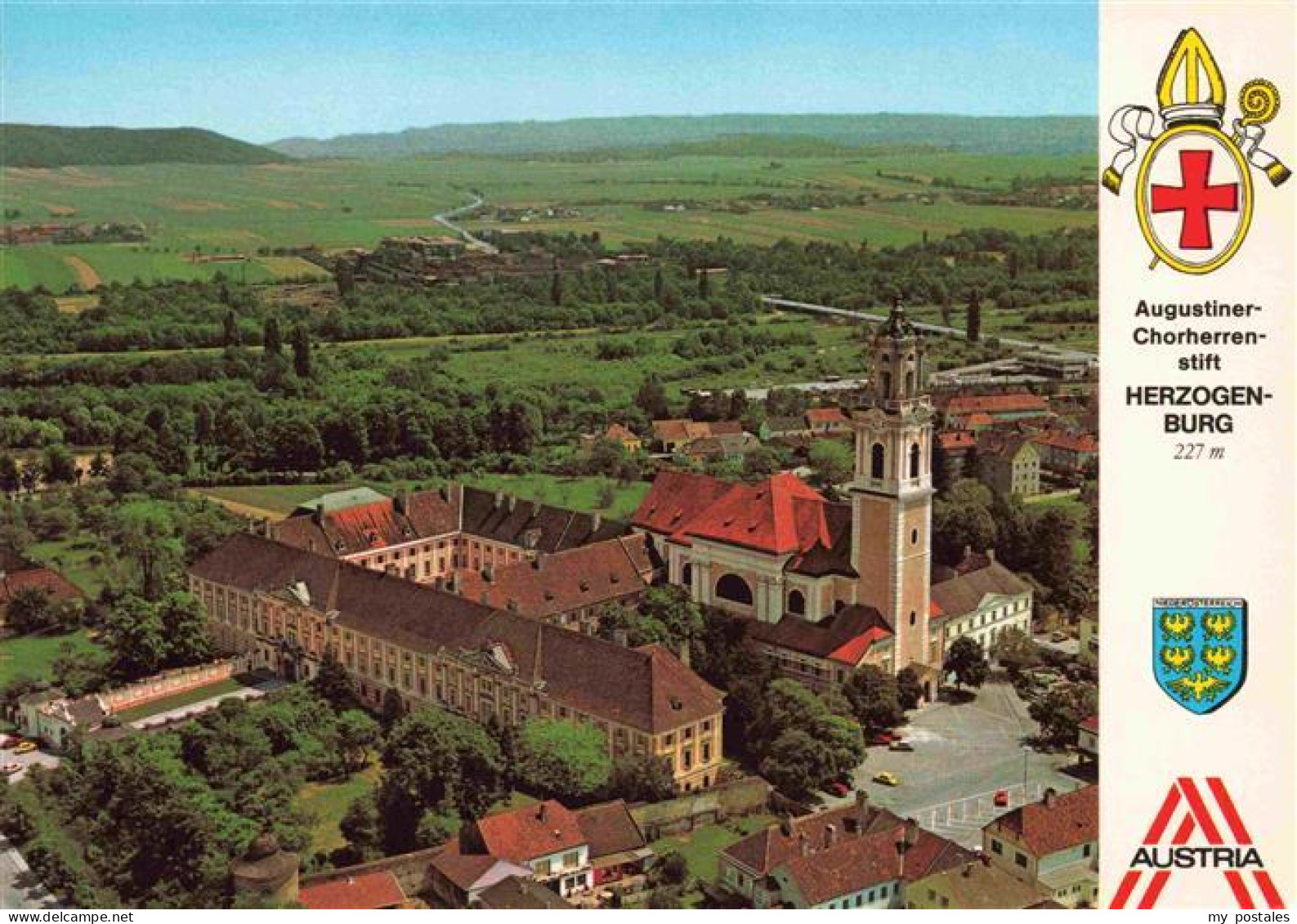 Herzogenburg Niederoesterreich AT Augustiner Chorherrenstift Fliegeraufnahme