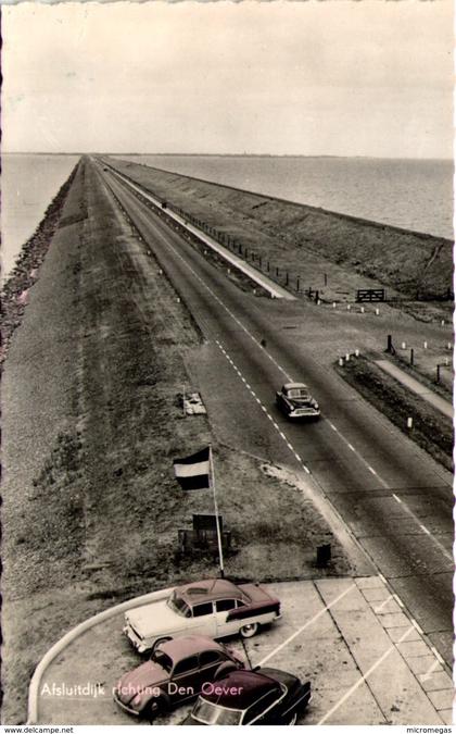 Afsluitdijk richting Den Oever