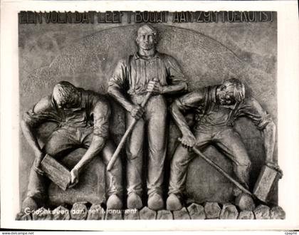 CPM Afsluitdijk Gedenk steen dan net Monument