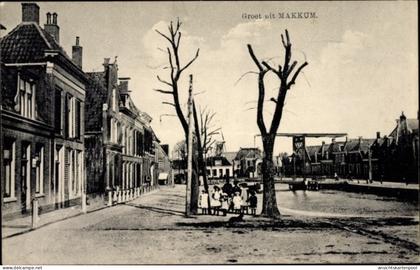 CPA Makkum Friesland, Groet uit Makkum, Ortspartie am Kanal, Zugbrücke
