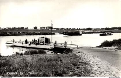 CPA Tegelen Heidenend Venlo Limburg Niederlande, Veerpont, Wasserfahrzeuge, Flusslandschaft, Schwa