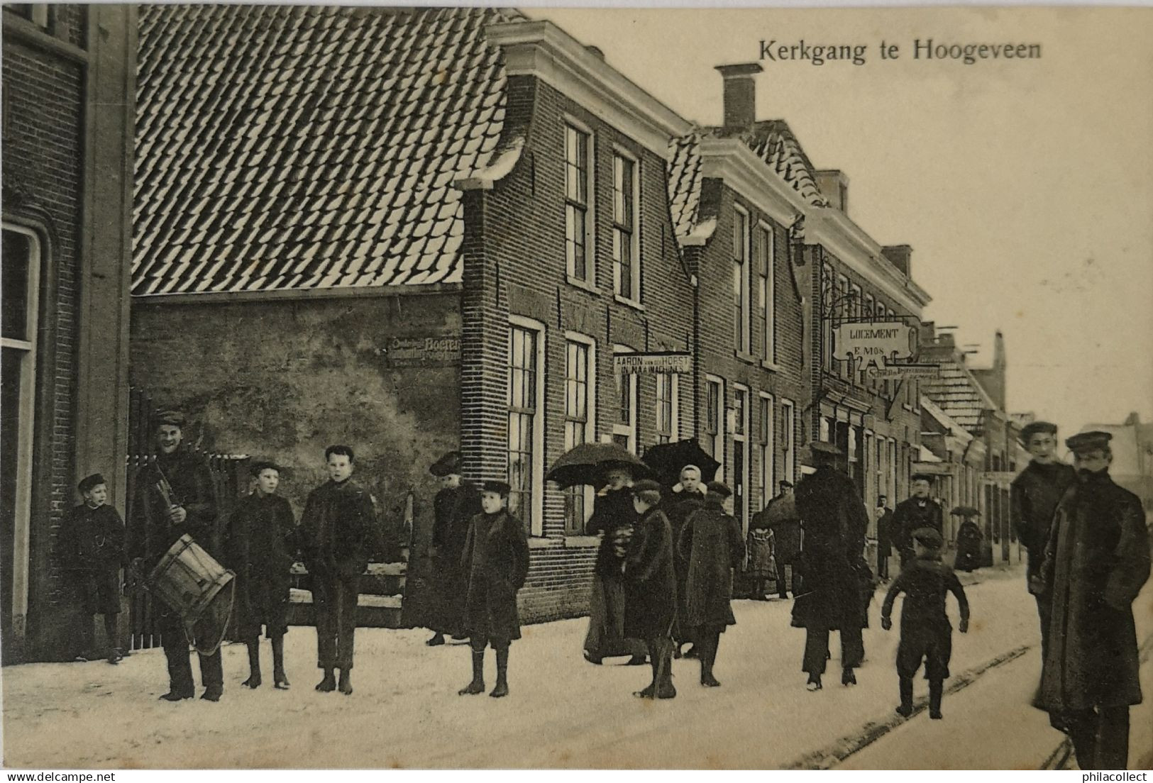 Hoogeveen (Dr.) Kerkgang (uithangbord Logement) 1907 roest