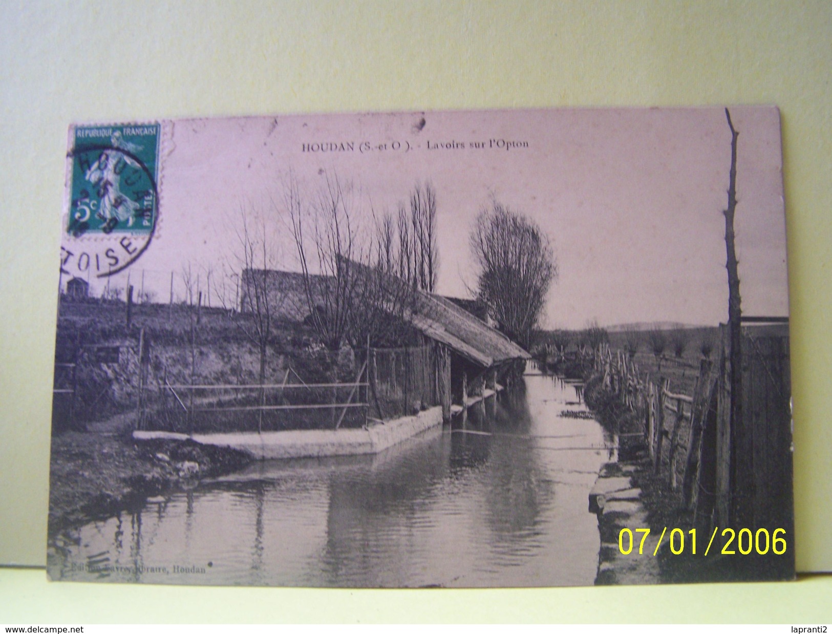 HOUDAN (YVELINES) LAVOIRS SUR L'OPTON