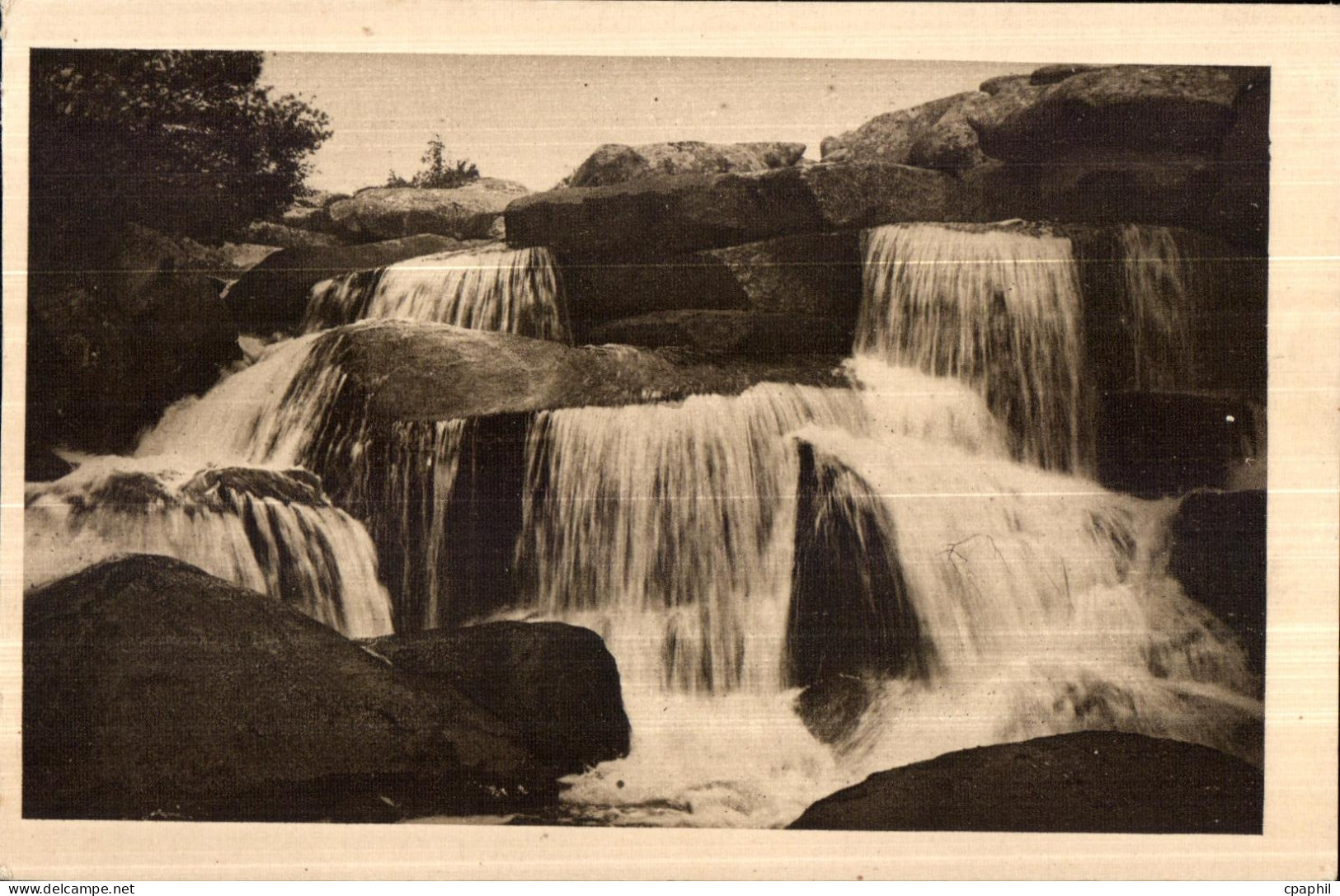 Huelgoat - La Cascade - CPA