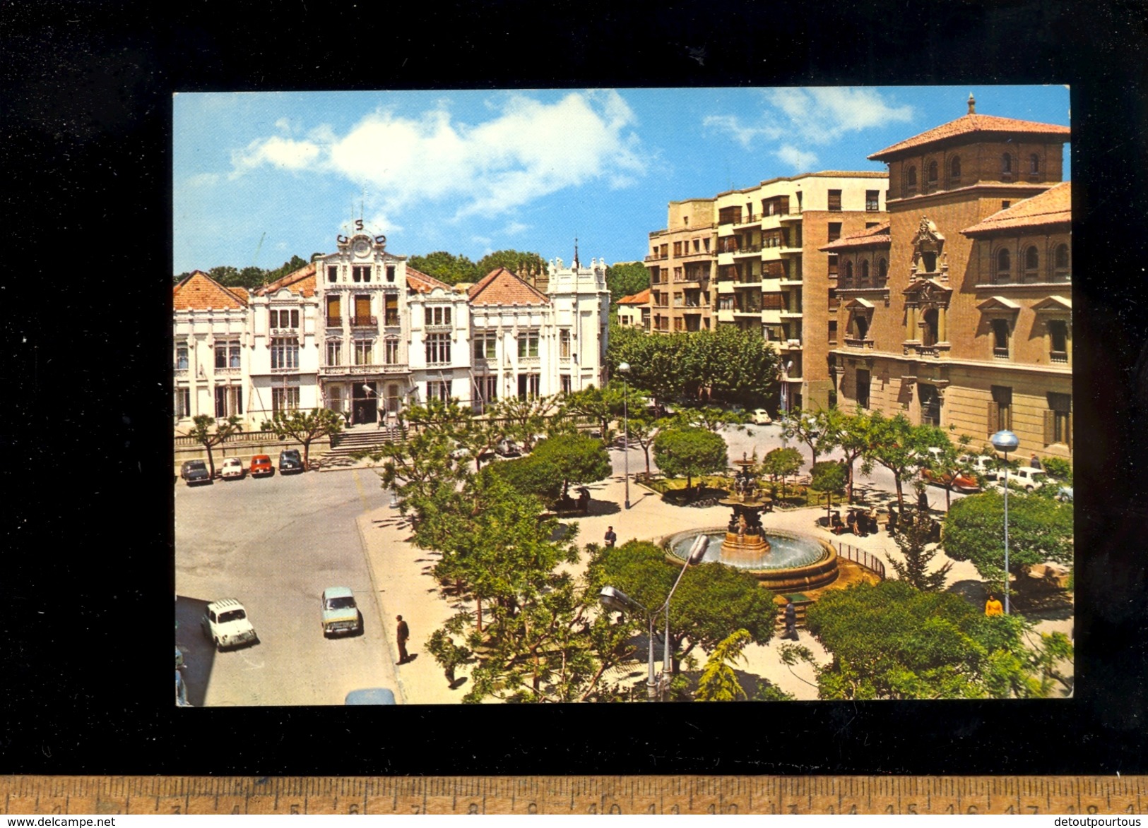 HUESCA : Plaza de Navarra