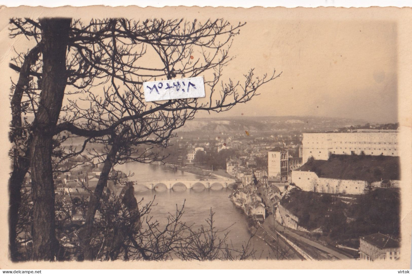 HUY  :   photographie  Puvrez  (  voir scans )