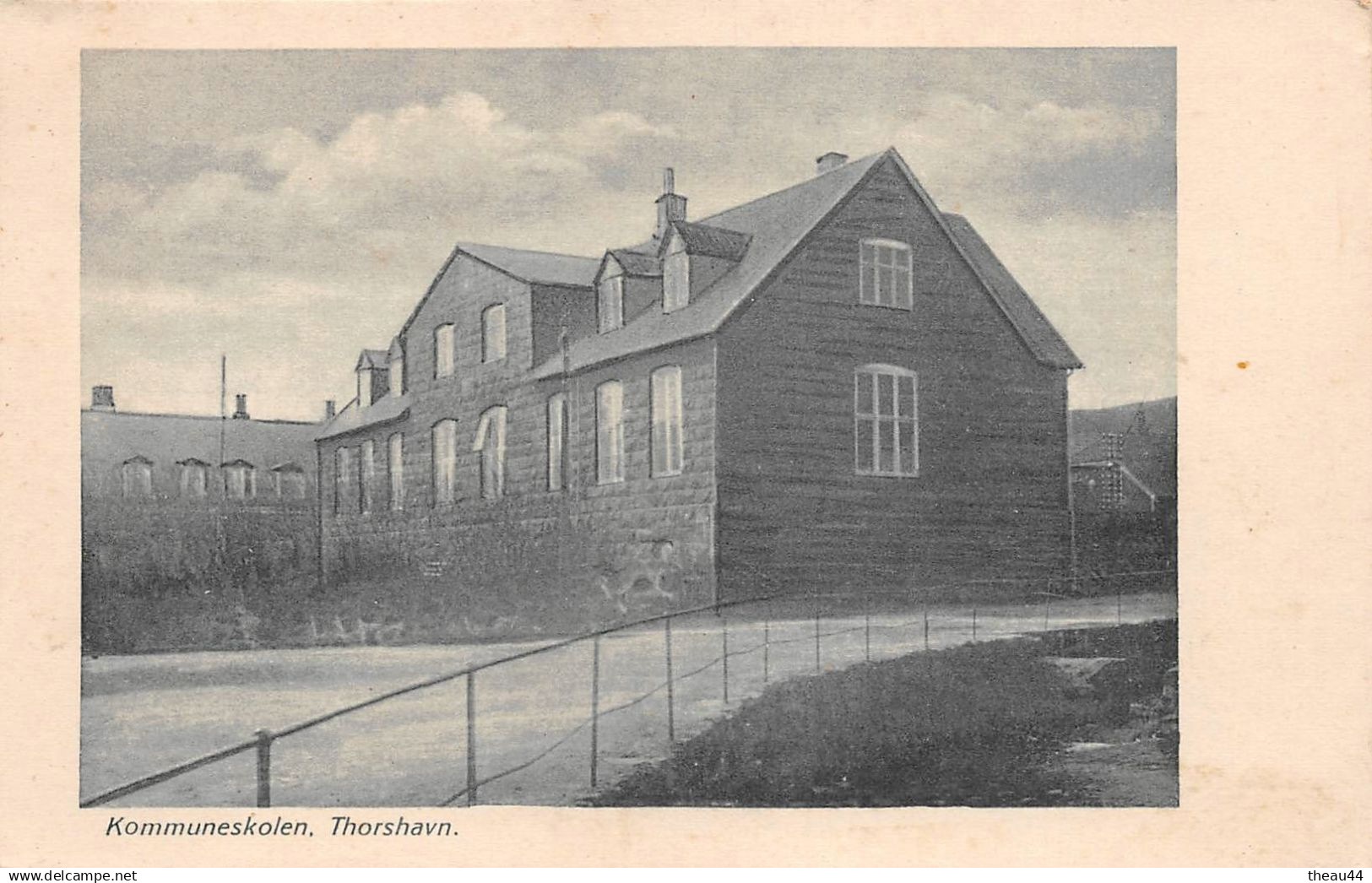 ¤¤   -   ILES FEROE    -  ILE de STREYMOY   -  Kommuneskolen, Thorshavn       -  ¤¤