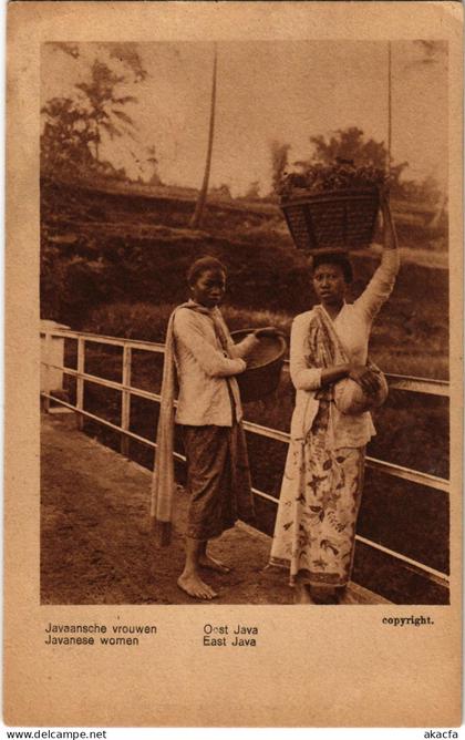 PC CPA Oost Java. Javanese woman. Javaansche vrouwen INDONESIA (a15956)