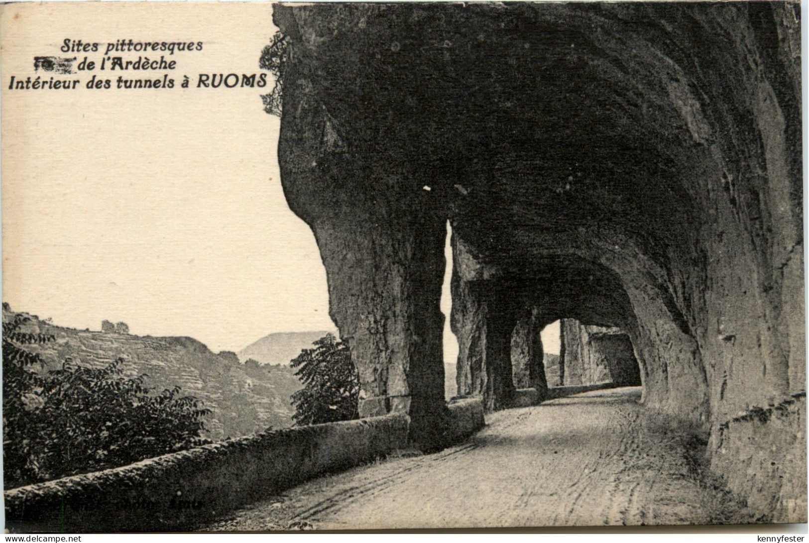 Interieur des tunnels a Ruoms