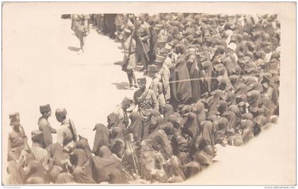 IRAN / Photo card - Muslin women spectator of a celebration - Téhéran