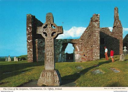 IRLANDE - Offaly - Monastère de Clonmacnoise - Croix des Écriture - Ruine - Pelouse - Cimetières - Animé - Carte postale