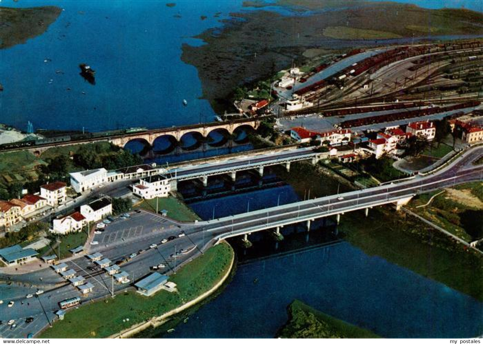 Irun Gipuzkoa ES Vista aerea de los Puentes Internacionales