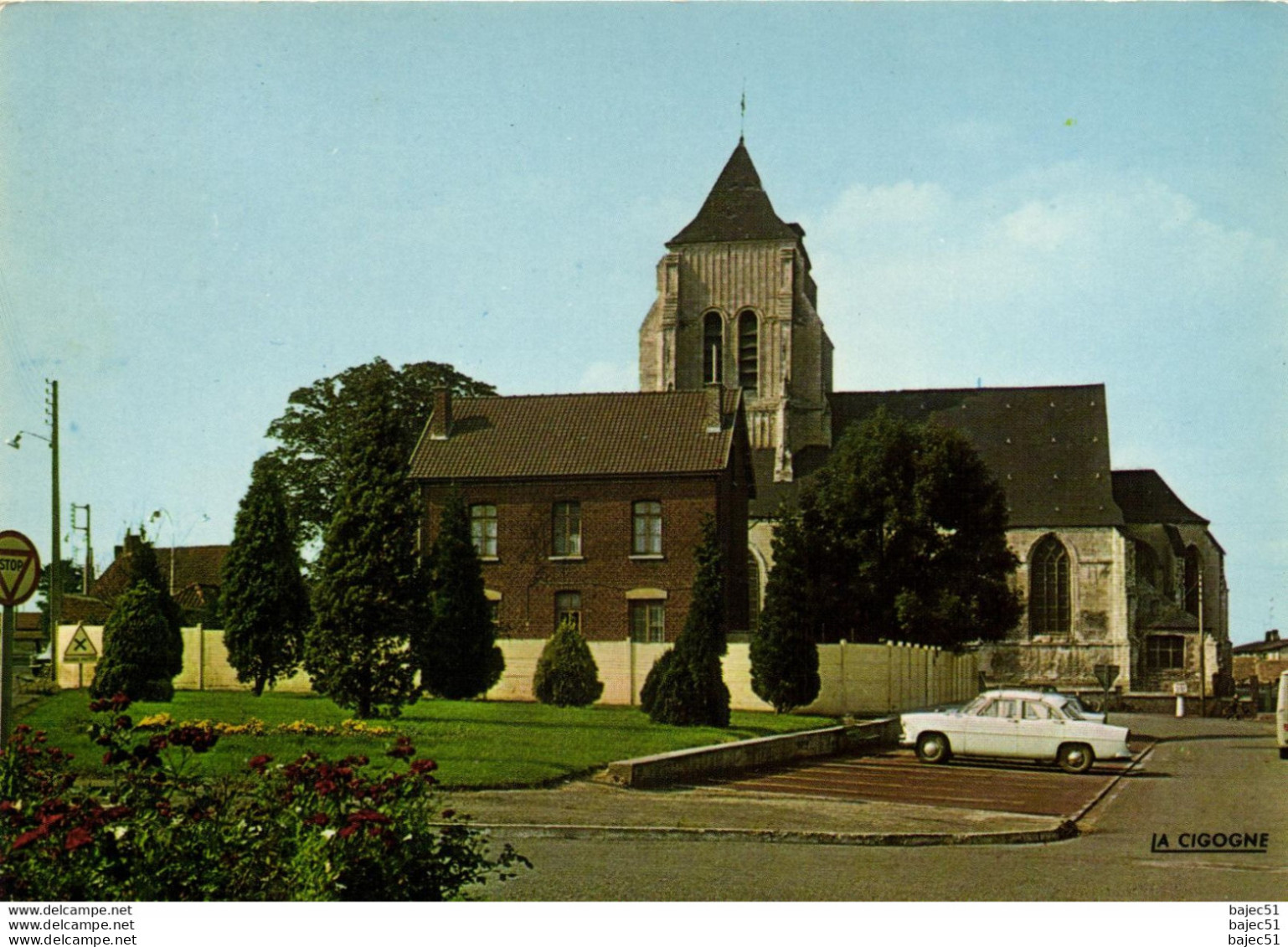 Isbergues - l'église  "autos"