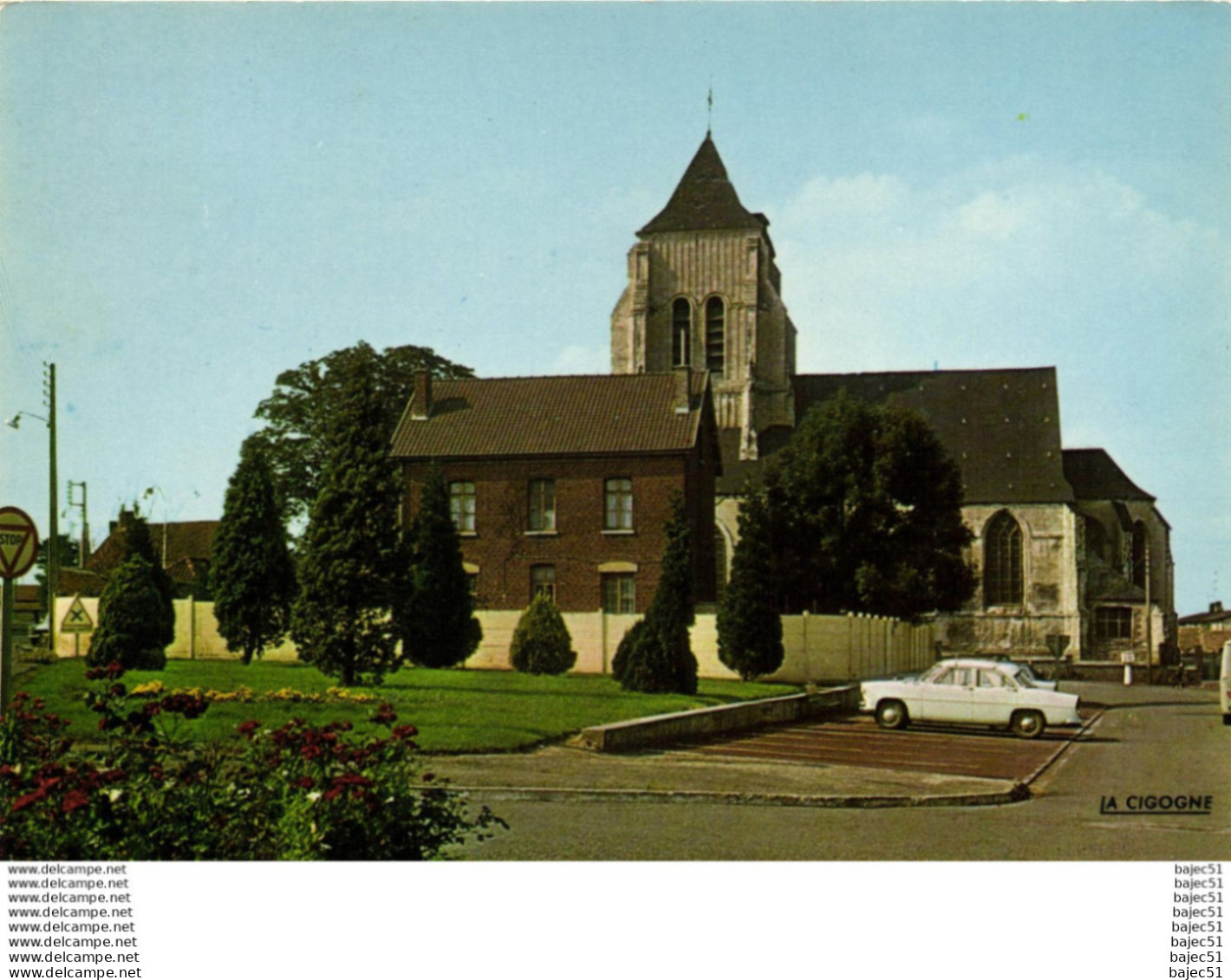 Isbergues - l'église  "autos"