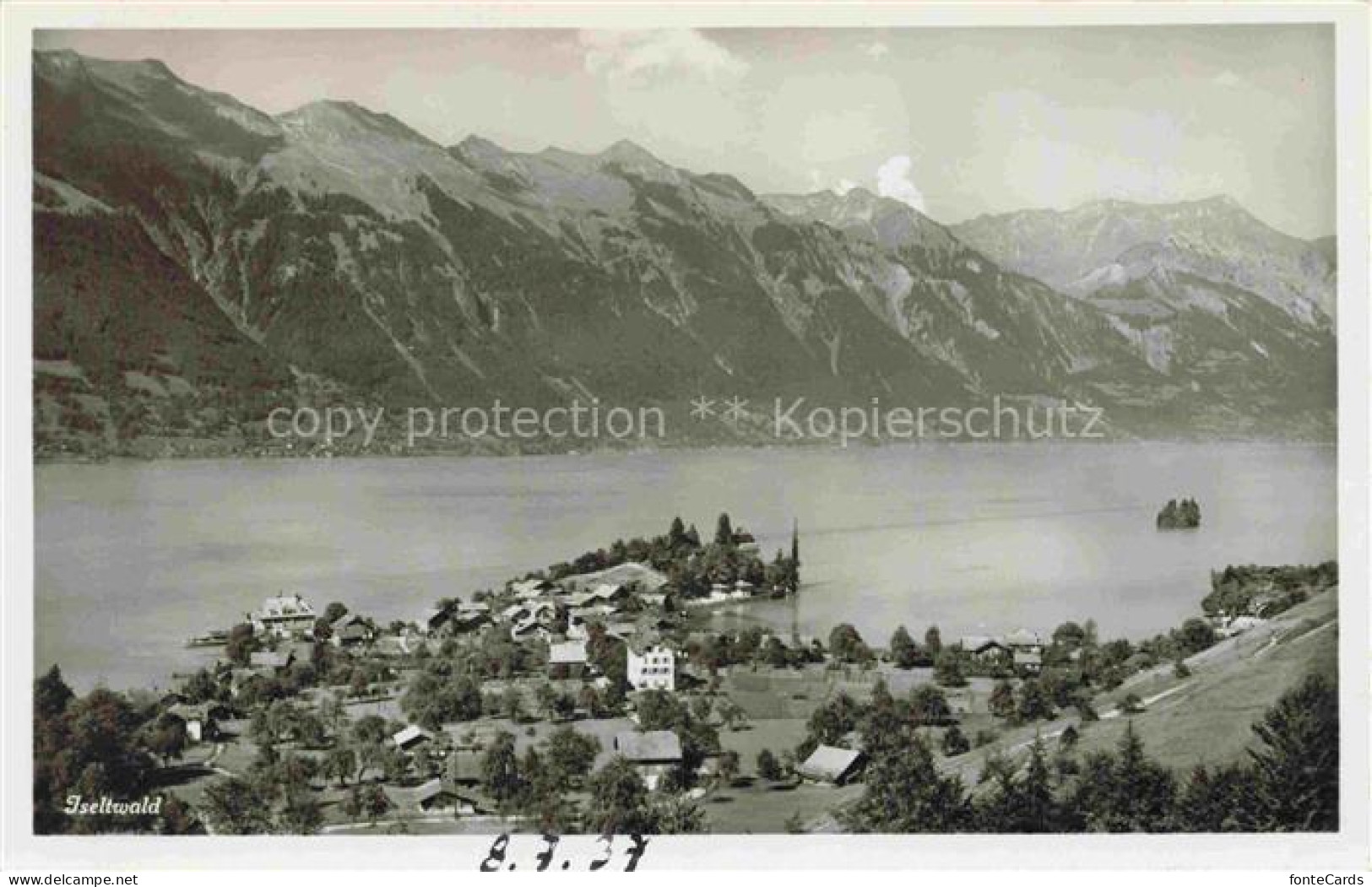 Iseltwald Brienzersee Interlaken BE Brienzersee Dorf Kirche See Bergpanorama Hal