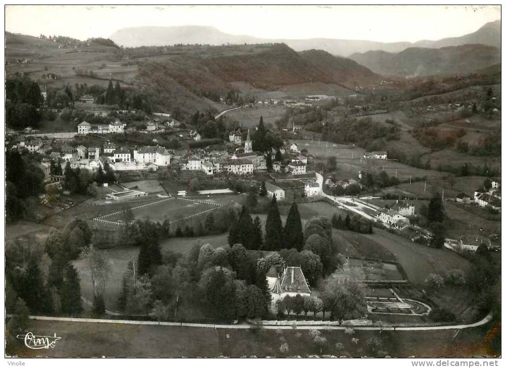 Isère  : réf : F-12-0331 : Saint Geoire en Valdaine