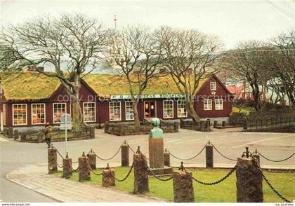 Torshavn Faroe Islands DK H.N.-Jacobsens-Bókahandil Torfwurzel-Daecher Bueste Pl
