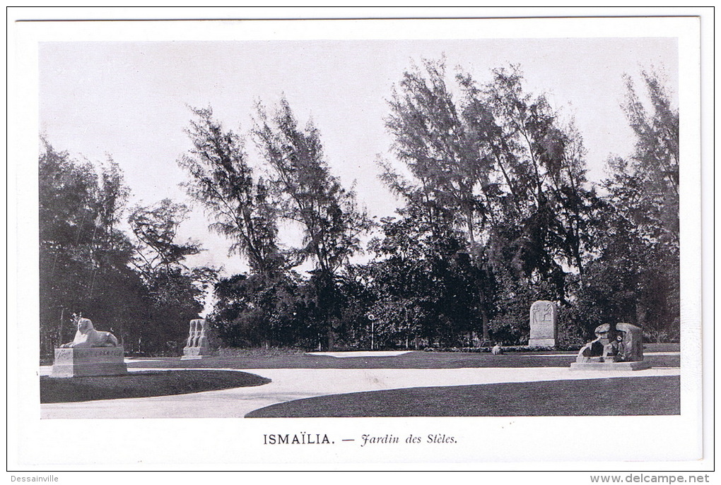 ISMAILIA  JARDIN DES STELES   TBE