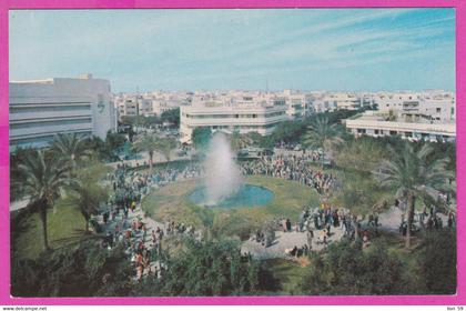 289050 / Israel - Tel Aviv - Dizengoff Square , Fountain building panorama people PC 5301 Israele postcard