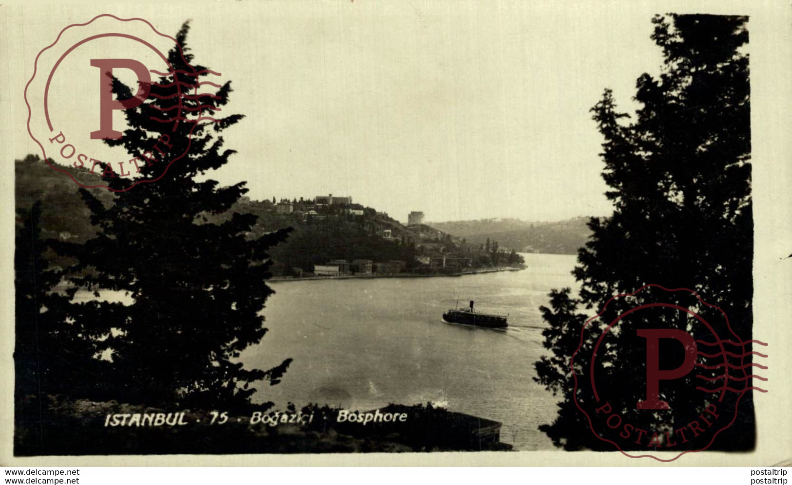 Istanbul Bosphore TURQUIA // TURKEY // DINDE