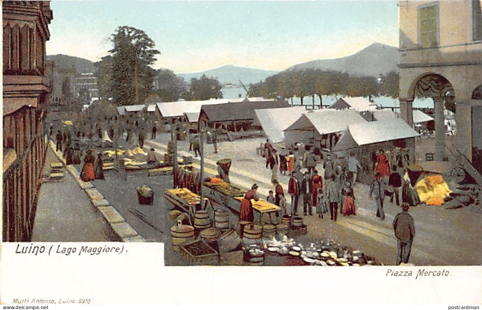 Italia - LUINO - Piazza Mercato