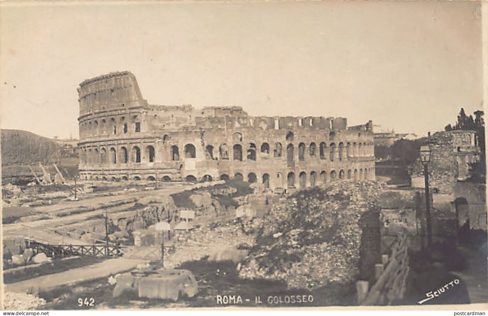 Italia - ROMA - Il Colosseo - CARTOLINE FOTO Ed. Sciutto 942