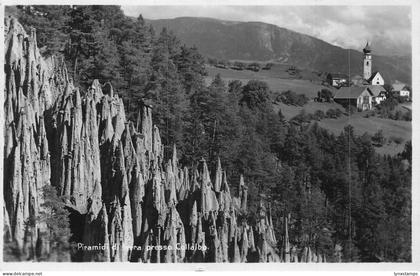 A229 Italy 1929 Piramidi di terra presso Collabo vintage postcard