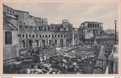 ITALIE ROME MERCATI TRAIANEI ET CASA DEI CAVALIERI DI RODI