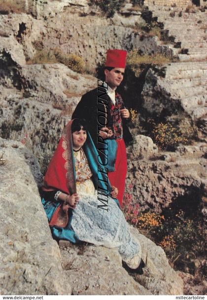 CAGLIARI: Costumi Sardi