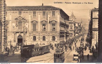 B668 Italy Catania Palazzo Municipale e Via Etnea Gillette Ad Tram RPPC postcard