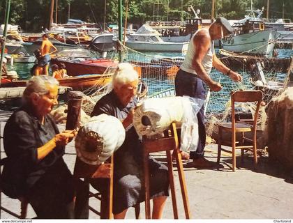 Cartolina - Portofino - Donne che lavorano i Merletti - 1970 ca.