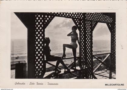 * SABAUDIA - Lido Zanin - Donne in costume al tramonto 1952