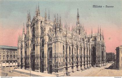 A650 Italy Milano Milan Duomo Cathedral vintage postcard