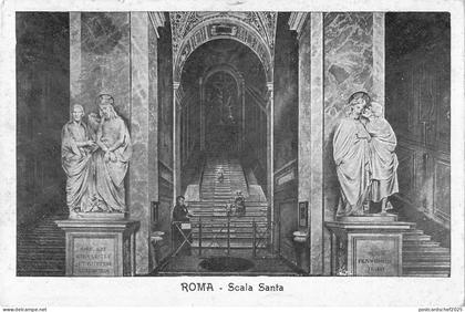 B105565 Italy Roma Scala Santa Statues