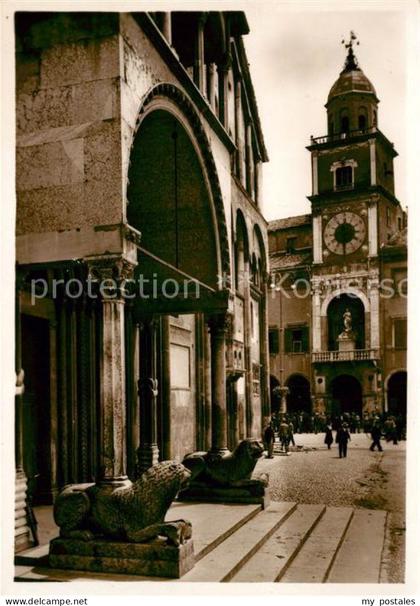 Modena Emilia-Romagna Dom Porta Regina Torre Palazzo Civico