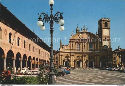 Vigevano Herzogplatz mit Domkirche