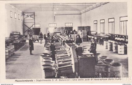 * MASSALOMBARDA - Stabilimento Bonvicini - Donne alla lavorazione della frutta