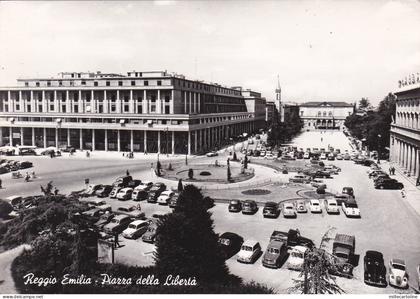 REGGIO EMILIA - Piazza della Libertà
