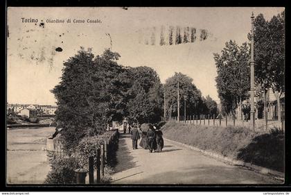 Cartolina Torino, Giardino di Corso Casale con persone a passeggio