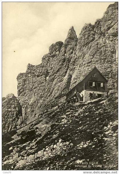 ITALIE - Alpi Giulie - Rifugio G. Corsi - Refuge alpin G. Corsi
