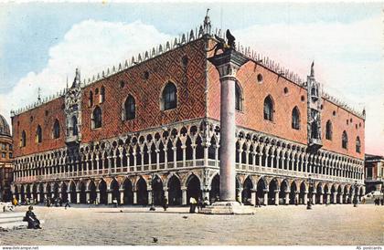 B369 Italy Venezia Venice Ducal Palace vintage postcard