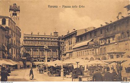VERONA - Piazza delle Erbe