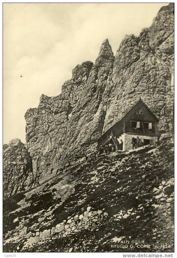 ITALIE - Alpi Giulie - Rifugio G. Corsi - Refuge alpin G. Corsi