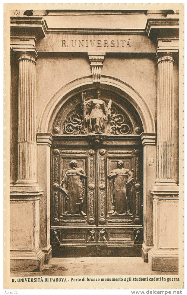 Italie - Italia - Veneto - Padua - R. Universita Di Padova - Porte di bronzo monumento agli studenti caduti in guerra