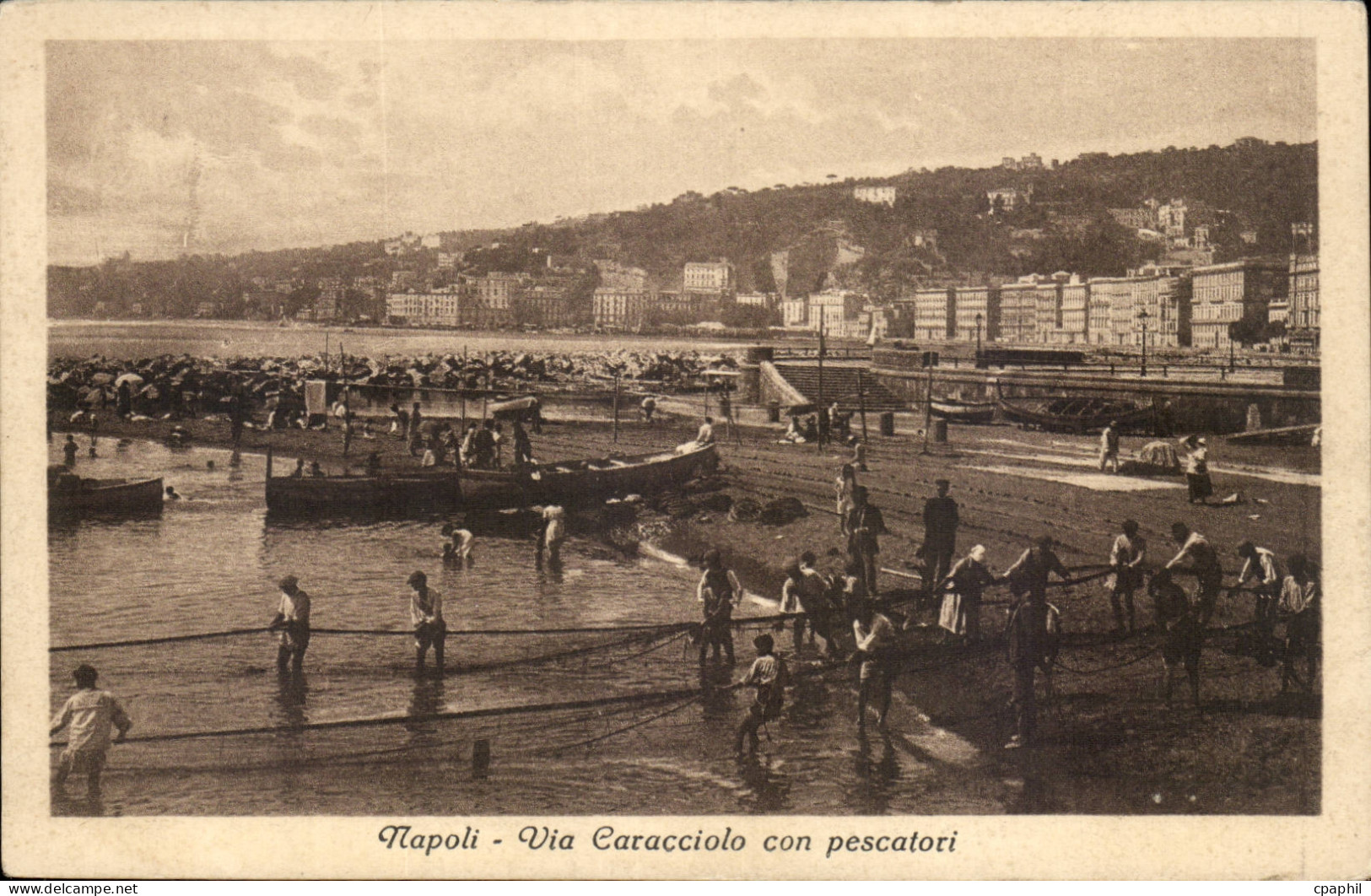 Italie Italie Napoli CPA Via Caracciolo con pescartori